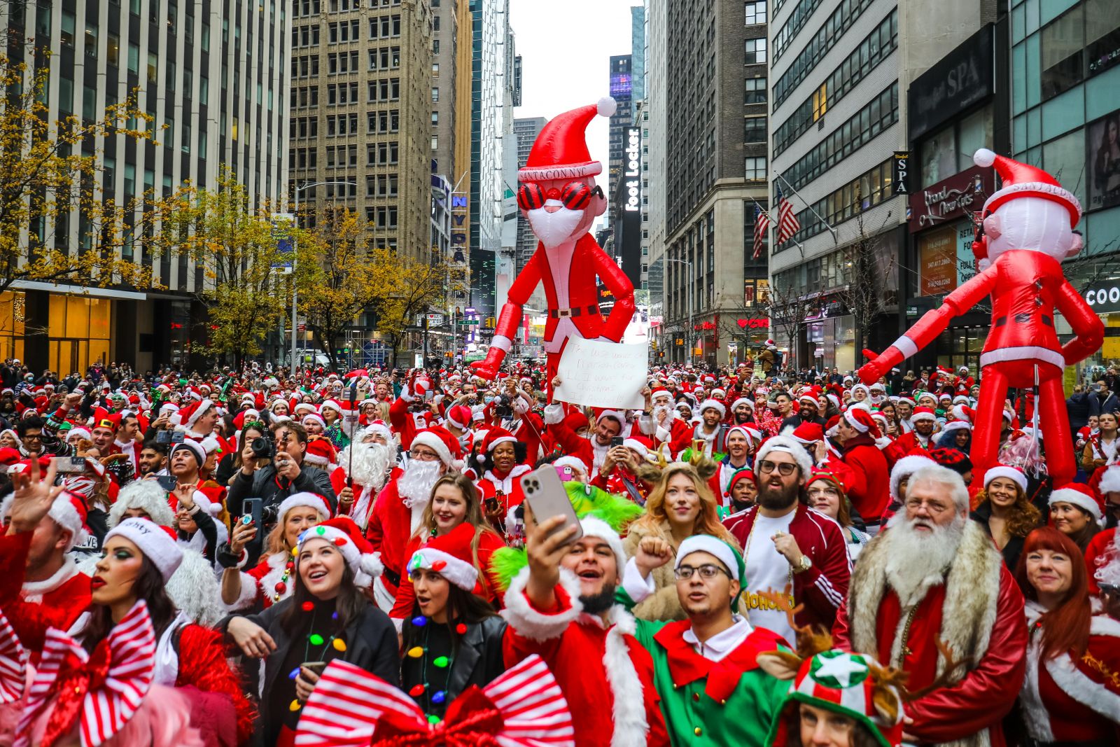 [ Bài Viết ] ĐỘC ĐÁO LỄ HỘI SANTACON TẠI SAN FRANCISCO